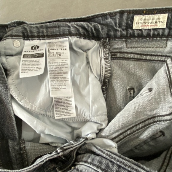 Levi’s 70s High Rise Flare Jeans Gray Denim Size 30 - Picture 6 of 8